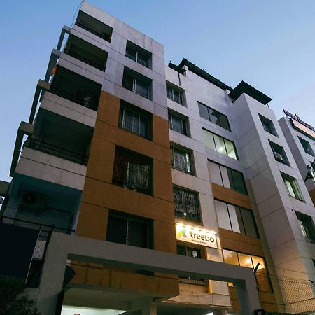 Отель Treebo Empire Executive Premium, Hinjewadi Хинджавади Экстерьер фото