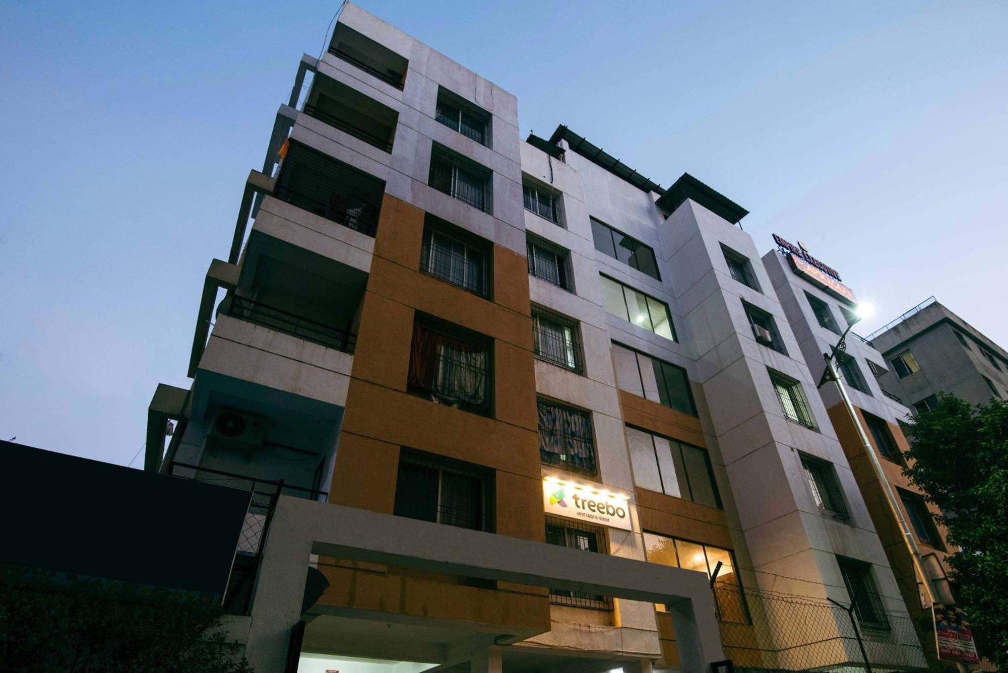 Отель Treebo Empire Executive Premium, Hinjewadi Хинджавади Экстерьер фото