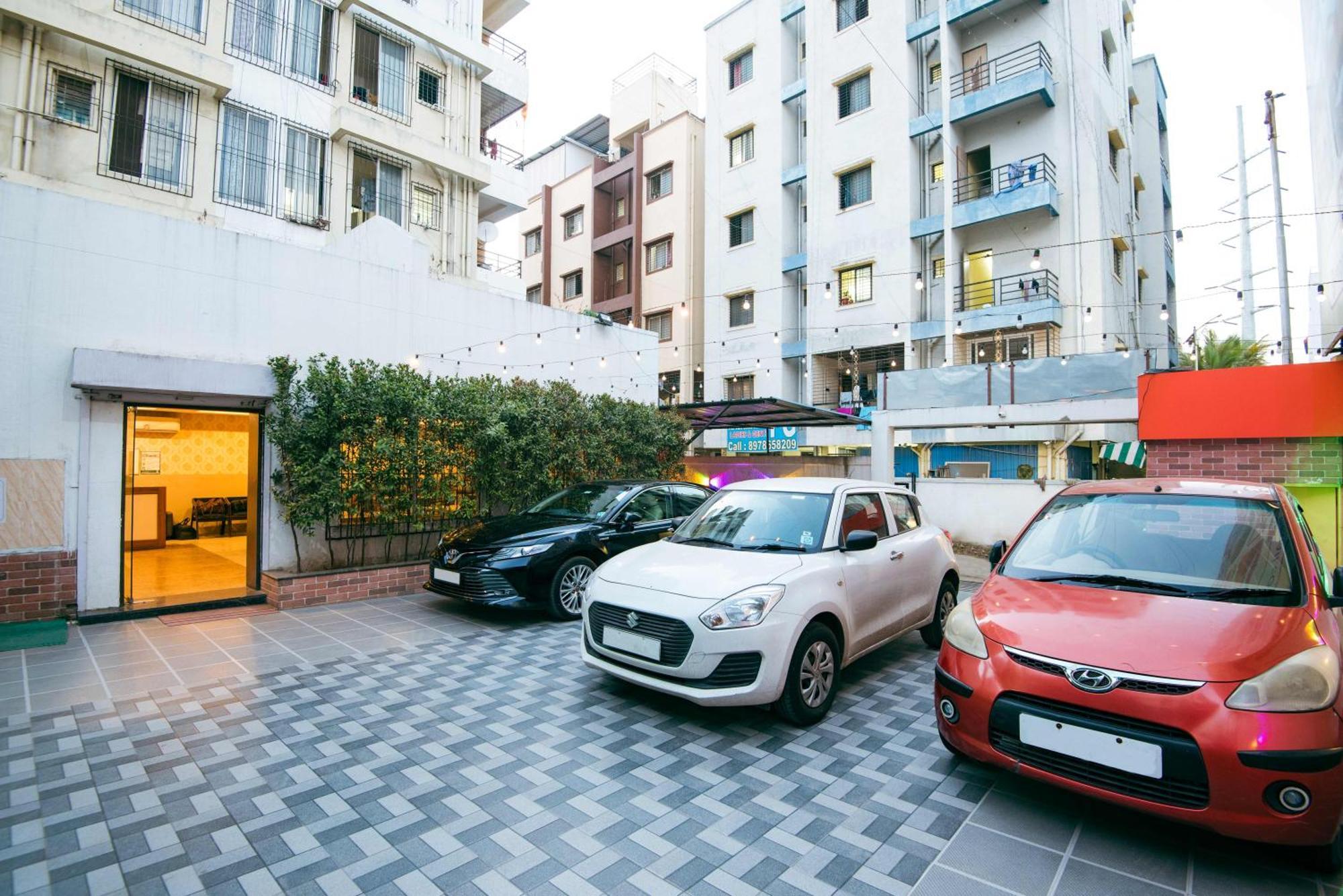 Отель Treebo Empire Executive Premium, Hinjewadi Хинджавади Экстерьер фото