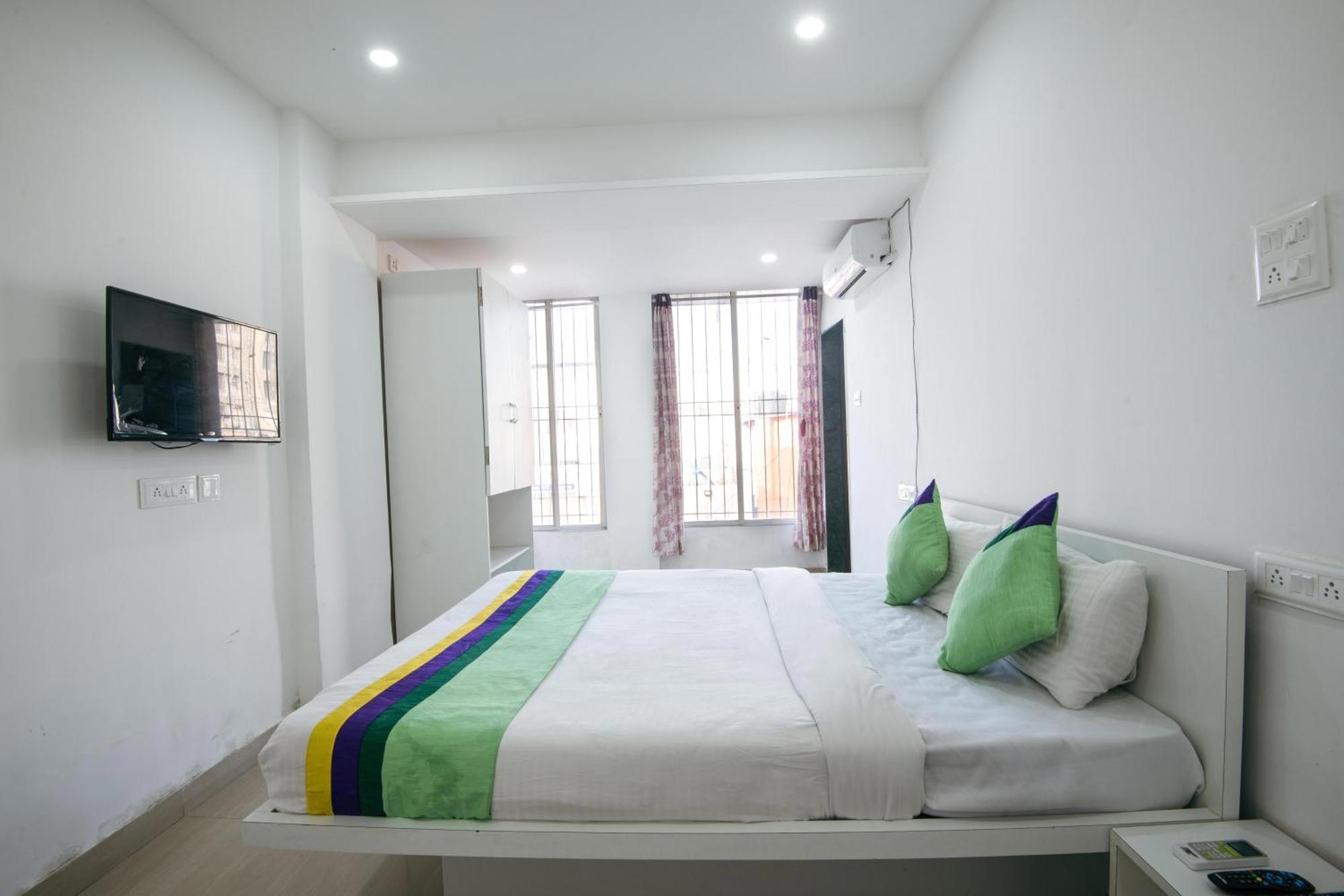 Отель Treebo Empire Executive Premium, Hinjewadi Хинджавади Экстерьер фото