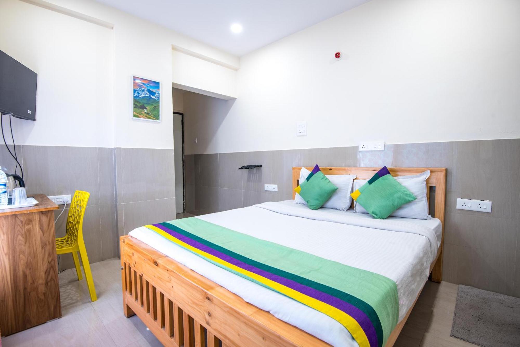 Отель Treebo Empire Executive Premium, Hinjewadi Хинджавади Экстерьер фото